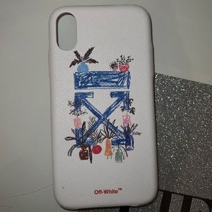 OFF WHITE PHONE CASE( I will send pictures of box for authentication) size 12